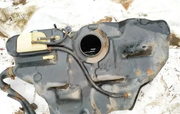 Nissan Micra Fuel tank 17205