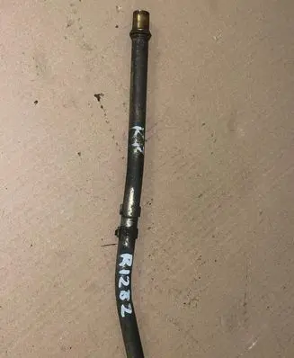 Nissan Note (E11) Oil fill pipe 