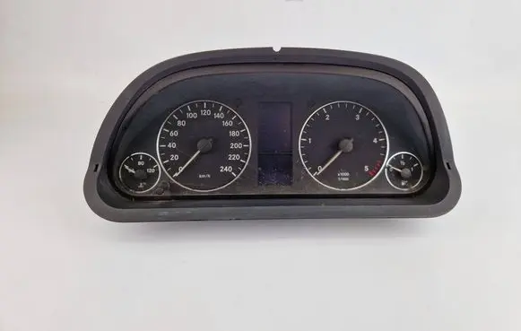 Mercedes-Benz A W169 Speedometer (instrument cluster) 1031098100 433197 A1031098100