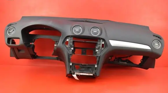 Ford Mondeo MK IV Dashboard