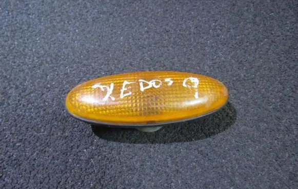Mazda Xedos 9 Front fender indicator light 0464120
