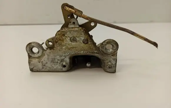 Mercedes-Benz COMPAKT W115 Front door lock
