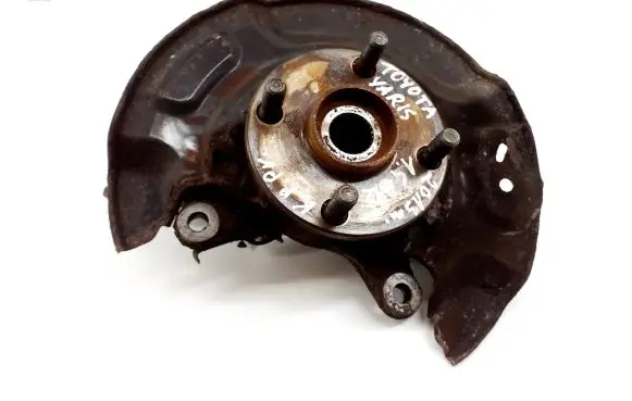 Toyota Yaris Front wheel hub