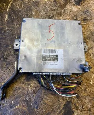 Toyota Prius (XW20) Engine control unit/module 8966147120 2751005472