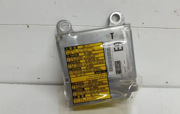 Toyota Prius (XW20) Airbag control unit/module 8917047390