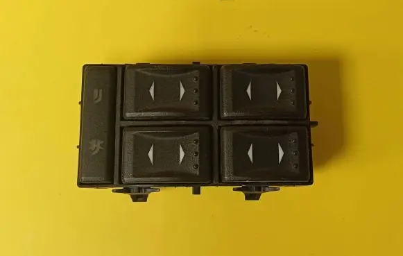 Ford Mondeo Mk III Electric window control switch 1S7T14A132BD 03163451
