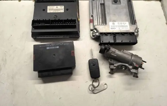 Engine ECU kit and lock set