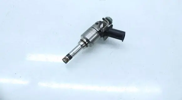 KIA Sportage Fuel injector 353102B370