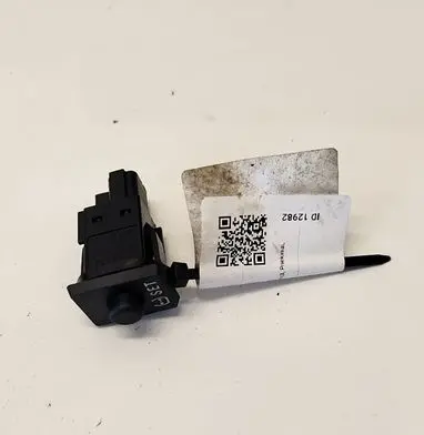 Toyota Yaris Other switches/knobs/shifts 15D084