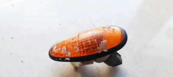 Mitsubishi Space Runner Front fender indicator light