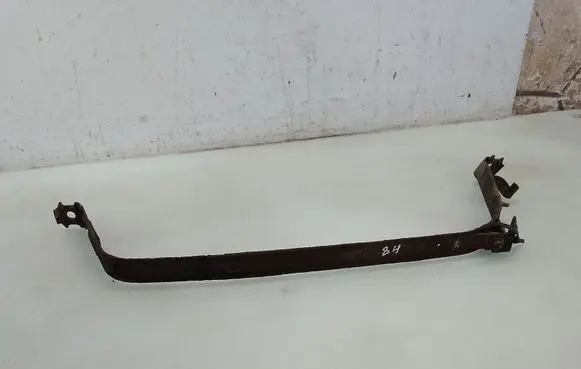 Audi A8 S8 D2 4D Fuel tank mounting bracket 