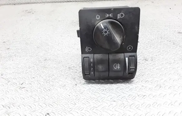 Opel Astra G Light switch 90561381