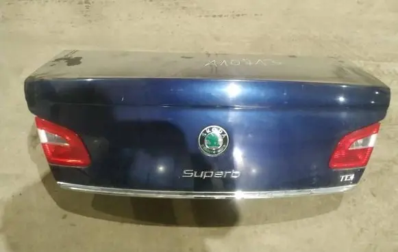 Skoda Superb B6 (3T) Tailgate/trunk/boot lid melynas