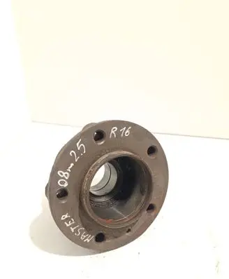 Renault Master II Rear wheel hub