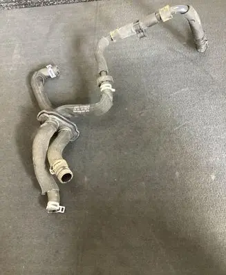 Audi e-tron Electric car engine cooling hoses/pipes 4KL819552A