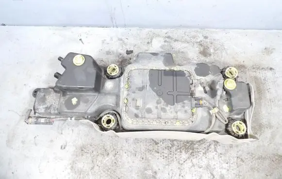 Windshield washer fluid reservoir/tank