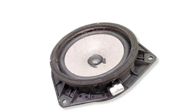 Toyota Corolla Verso E121 Front door speaker 861600F020