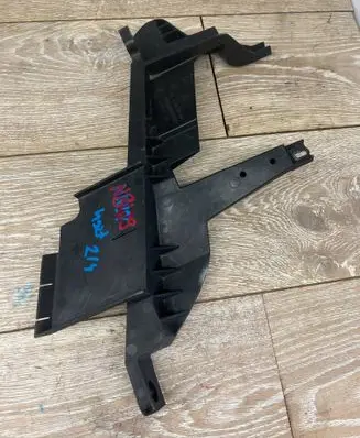 BMW X3 E83 Headlight/headlamp mounting bracket 1301073024