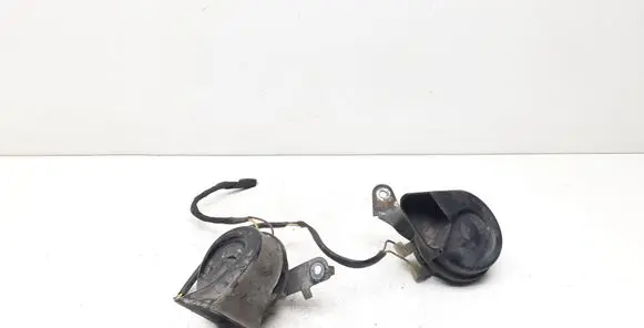 Mercedes-Benz E W211 Horn signal E9011165 703881165