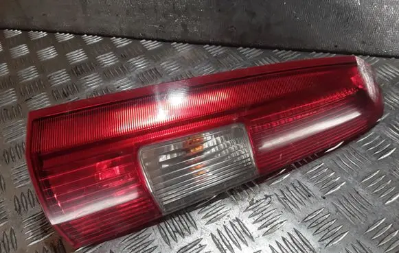 Volvo V70 Rear/tail lights 9154493