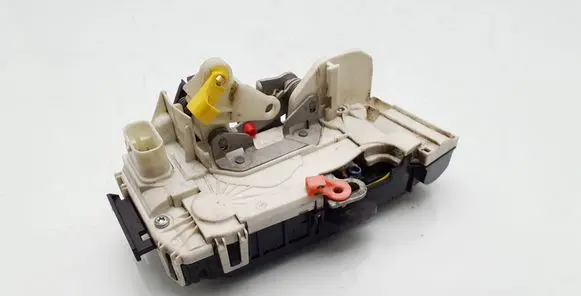 Lancia Voyager Sliding door lock P04589280AE