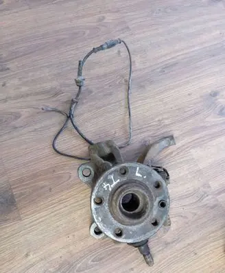 Volkswagen Transporter - Caravelle T4 Front wheel hub