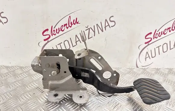 Renault Espace V (RFC) Brake pedal 465011585R
