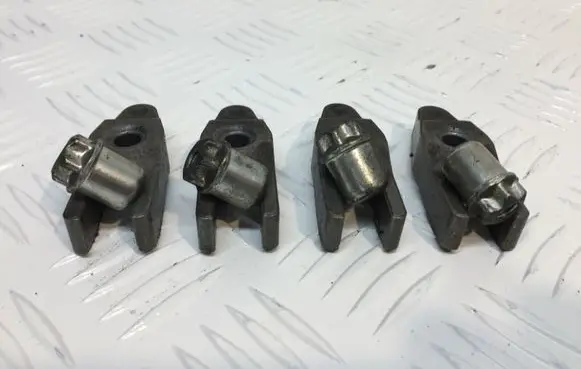 Honda Accord Fuel Injector clamp holder