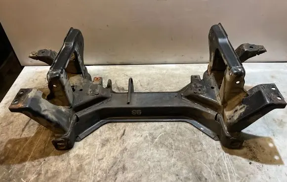 Volkswagen Transporter - Caravelle T4 Front subframe