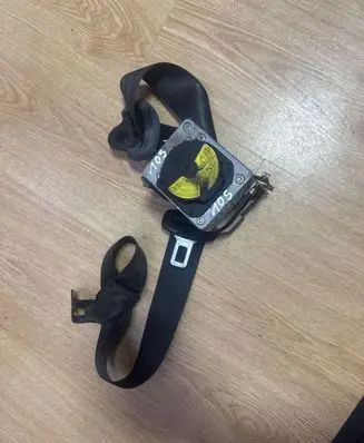 Skoda Octavia Mk1 (1U) Front seatbelt 1U4857702 1U4857702A 00064786