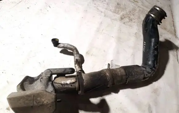 Intake resonator