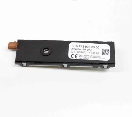 Mercedes-Benz EQC Aerial antenna amplifier A2139056500