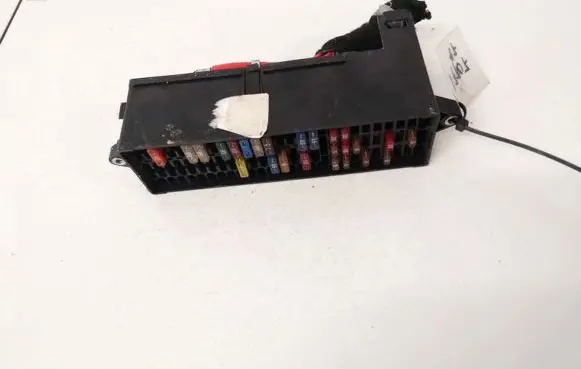 Volkswagen Touran I Fuse box set