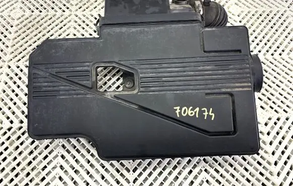 Suzuki SX4 Air filter box 79J-AOI