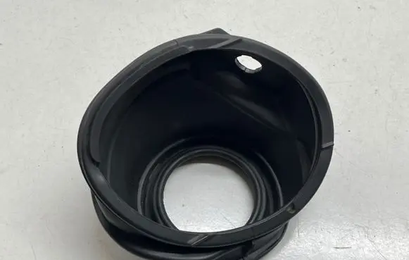 Toyota Land Cruiser (J150) Fuel tank cap trim 7729160130