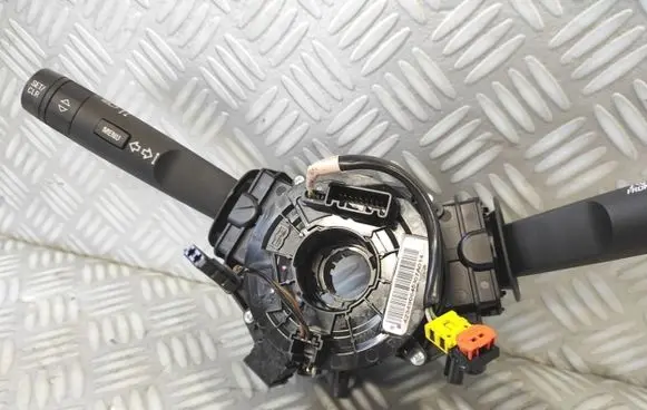 Opel Karl Tailgate/trunk/boot open switch 