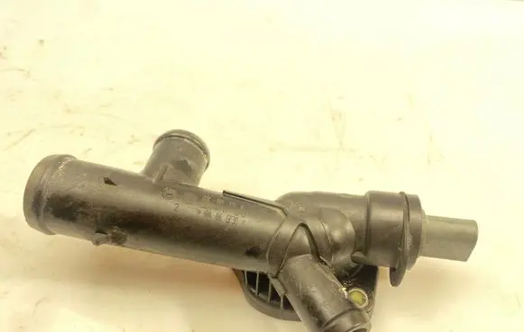 Volkswagen Transporter - Caravelle T5 Engine coolant pipe/hose 03L121131K
