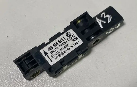 Audi A3 S3 8P Airbag deployment crash/impact sensor 4B0959643E