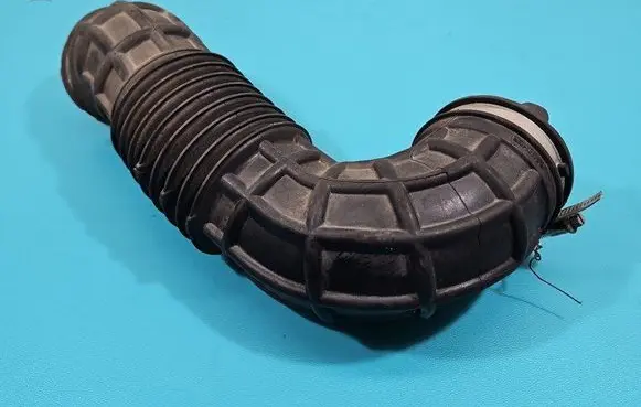 Intercooler hose/pipe