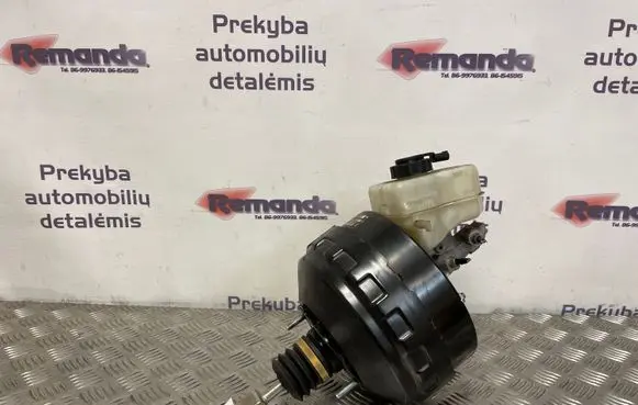 BMW 3 E90 E91 Brake booster 6785646