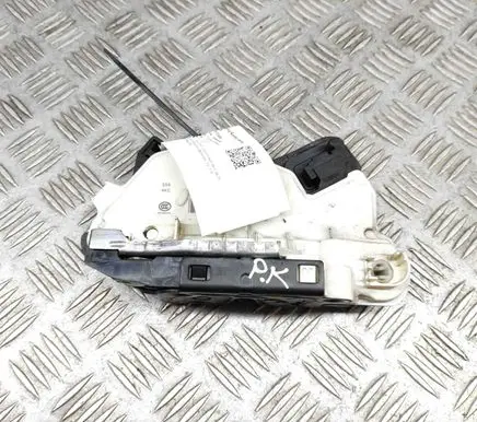 Volkswagen Golf VII Coupe door lock (next to the handle) 5K1837015E