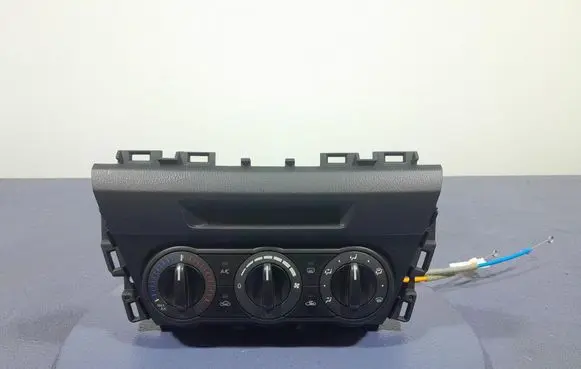 Mazda 3 III Climate control unit BANE61190A