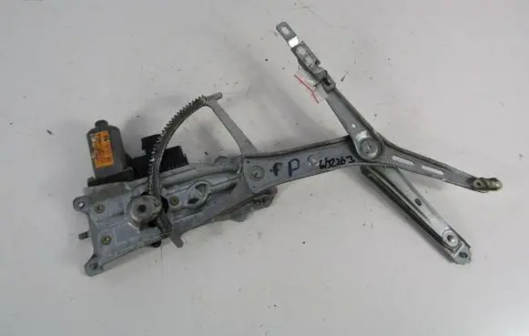 Opel Astra G Front door window regulator with motor 90521882