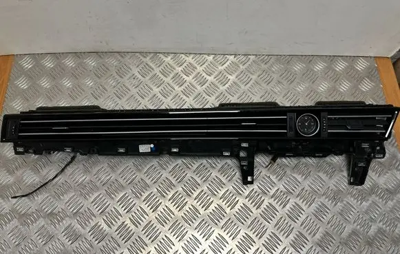 Volkswagen PASSAT B8 Dash center air vent grill 3G2857083