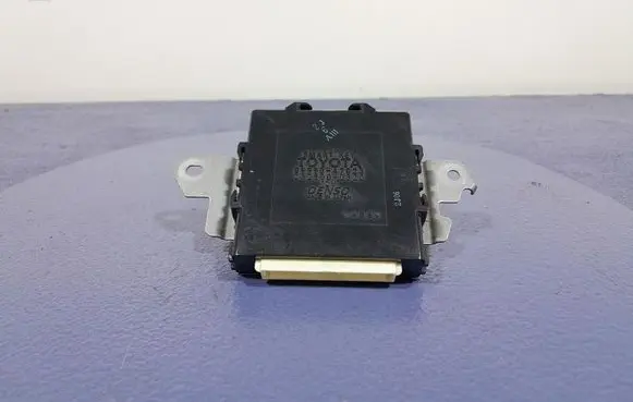 Toyota Prius (NHW20) Other control units/modules 8999047023