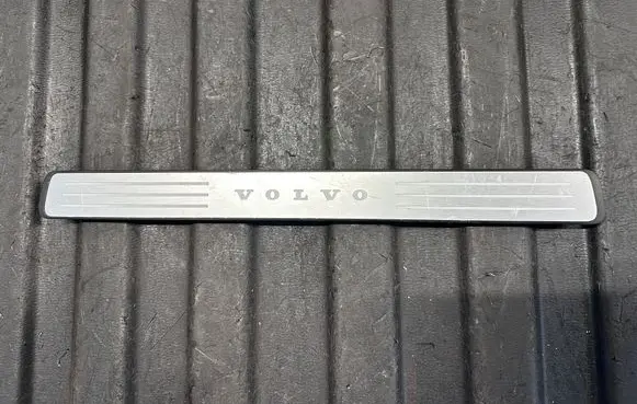 Volvo S90, V90 Front sill trim cover 39846949