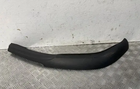 Toyota Avensis T250 Front bumper lip 7685105020