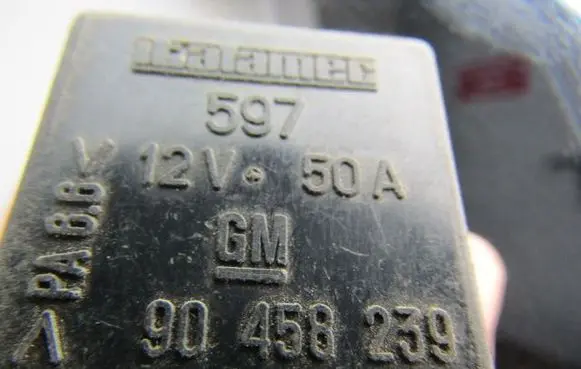 Opel Omega B1 Other relay 90458239