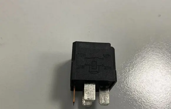 Mercedes-Benz A W168 Other relay A0025421319 4RA00779100