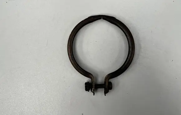 BMW 3 E90 E91 Muffler pipe connector clamp 7553602